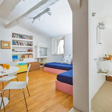 Apartmán Arty In The Heart Of By Irundo