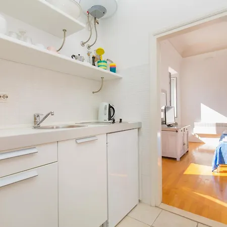 Arty In The Heart Of By Irundo