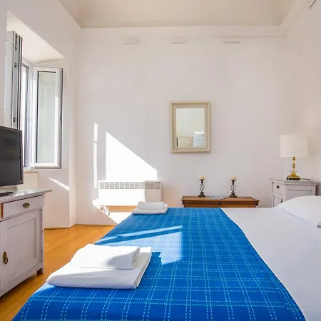 Apartmán Arty In The Heart Of By Irundo *