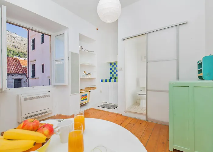 Arty In The Heart Of By Irundo