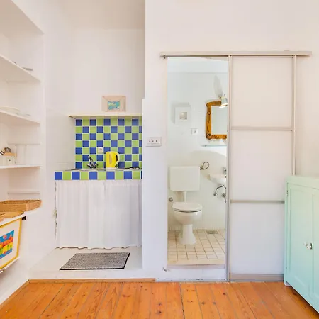 Arty In The Heart Of By Irundo 아파트