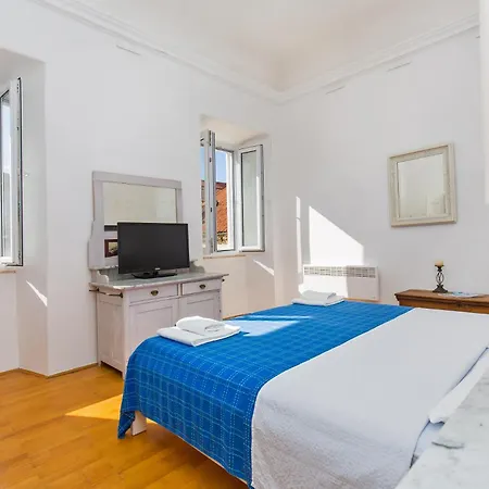 Apartmán Arty In The Heart Of By Irundo *